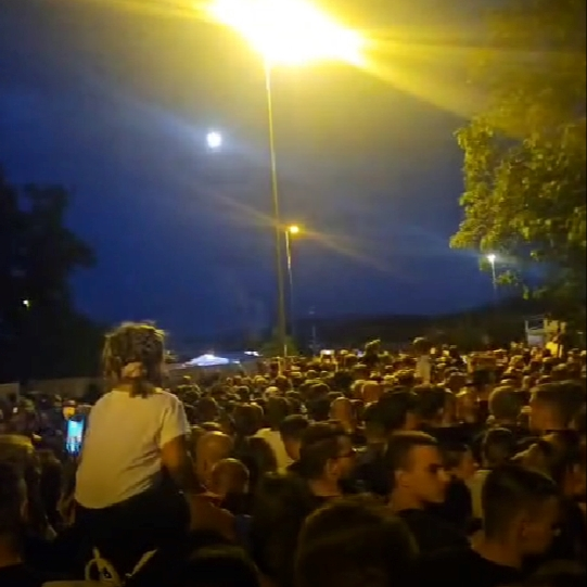 VIDEO Ispred Hipodroma nastao kaos, koncert kasnio: "20 tisuća ljudi čekalo ispred"