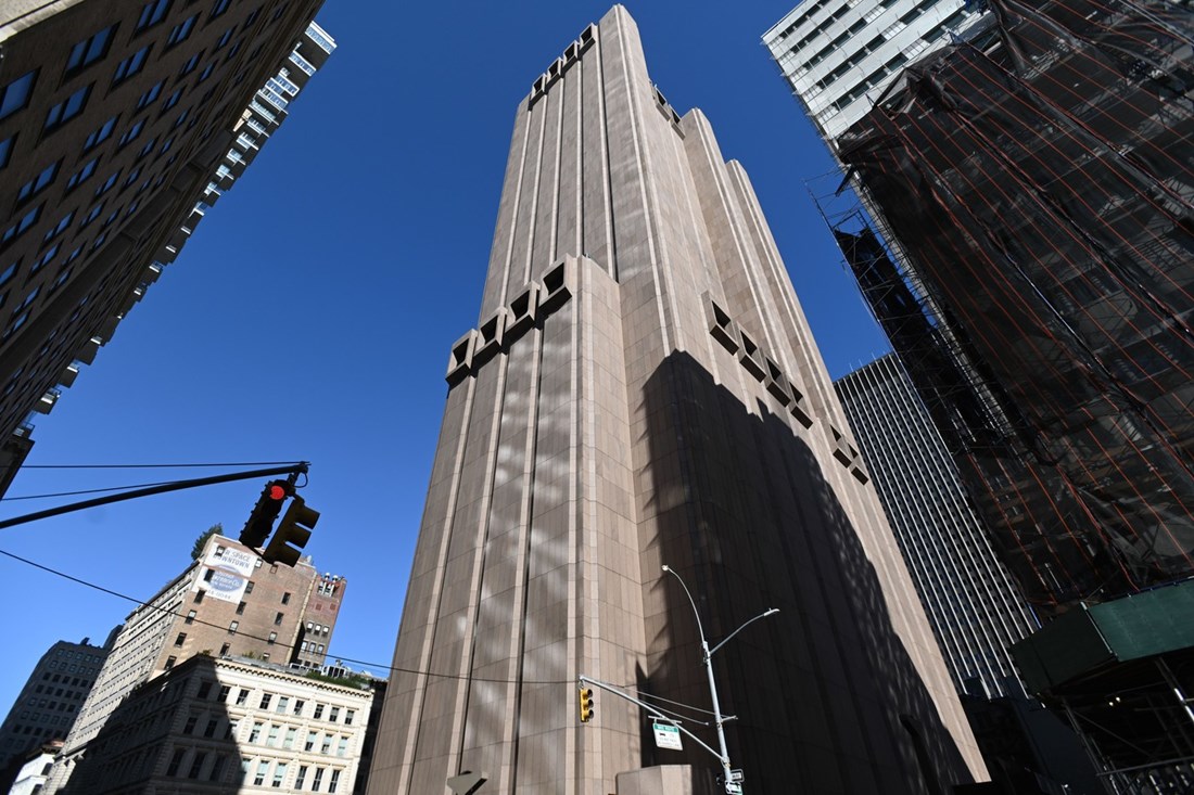 Misterij zgrade bez prozora u New Yorku: Čemu služi?