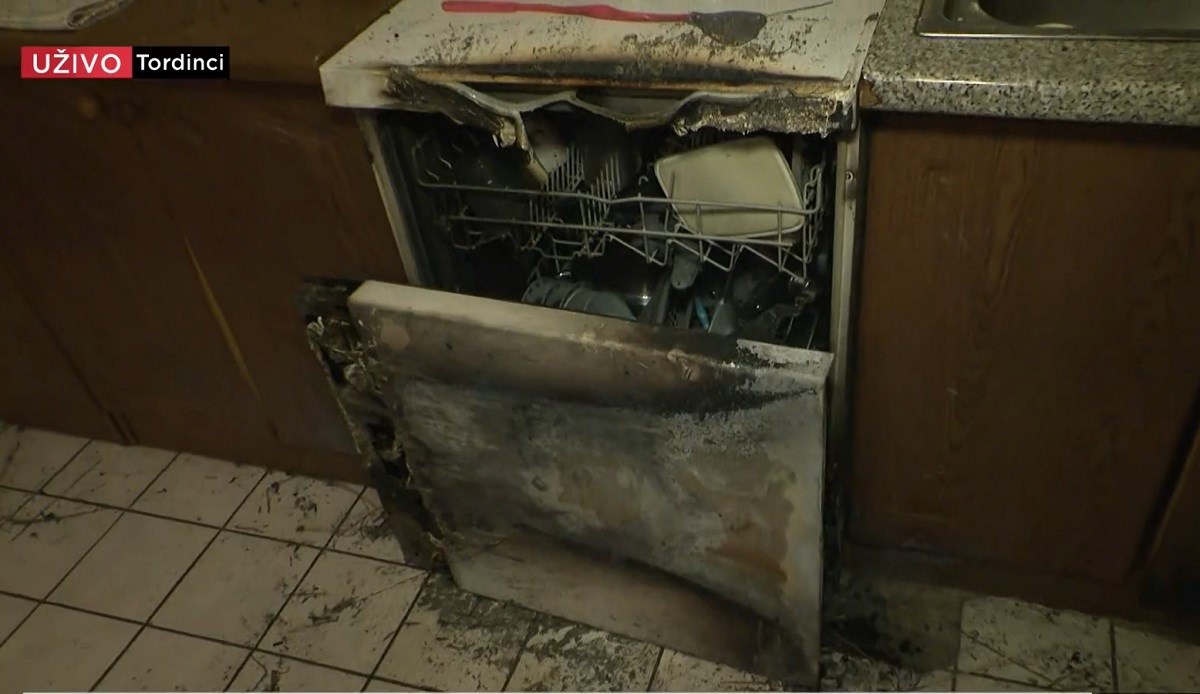 Ovako izgleda kuća koju je bivši zaštitar gađao molotovljevima: "Skoro smo izgorjeli"