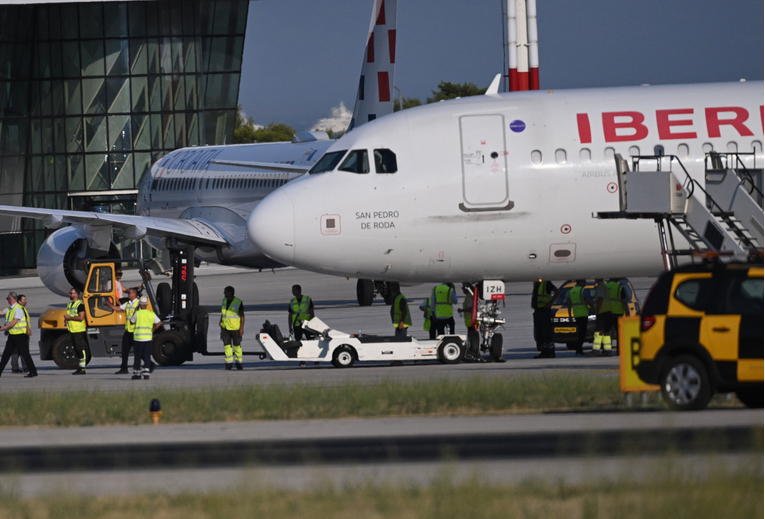 Avion ostao na pisti u Splitu, Agencija za istraživanje nesreća pokreće istragu