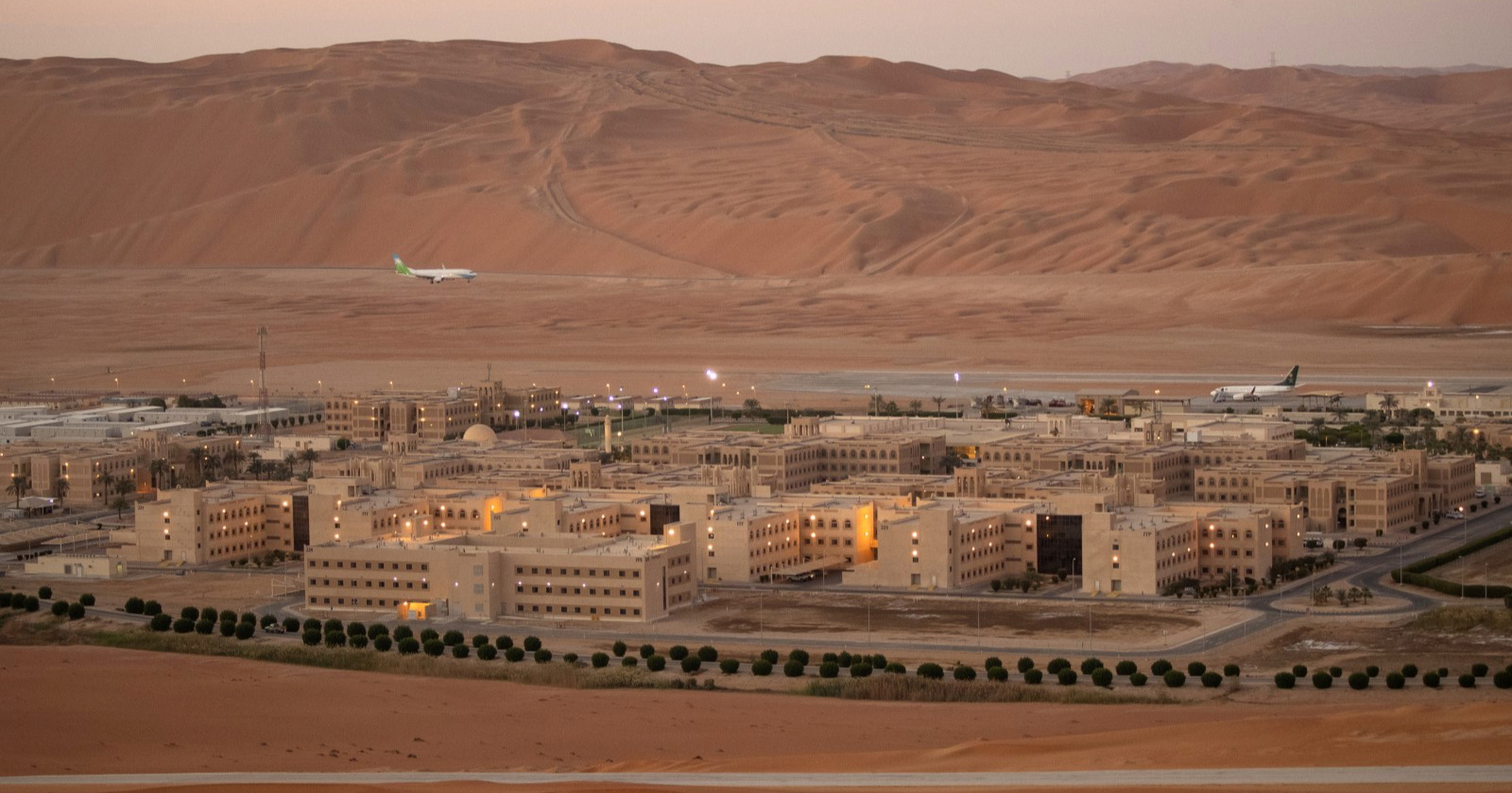 Pune se skladišta nafte u Perzijskom zaljevu, smanjena proizvodnja