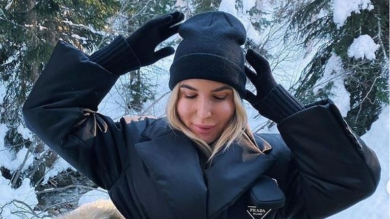 Žena Dinamovog nogometaša pozirala u jakni od 14.000 kuna: "Prada ili ništa"