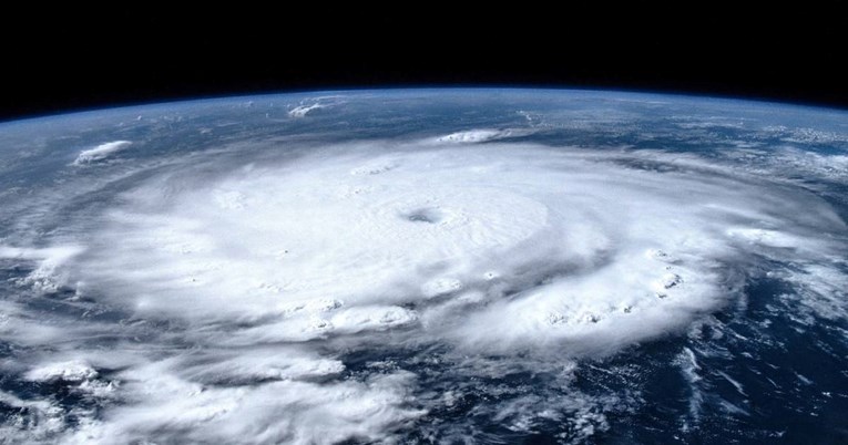 Prema Jamajci juri "potencijalno katastrofalan uragan". Jedan otok je već razoren