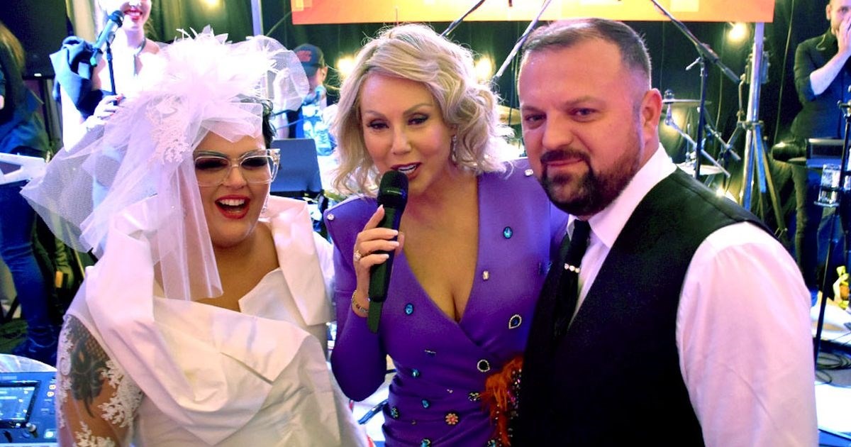 Na svadbi kćeri slavonskog poduzetnika pjevali Lepa Brena i Petar Grašo