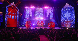Pariški kabaret Moulin Rouge ukida žestoko kritiziranu točku s pitonima