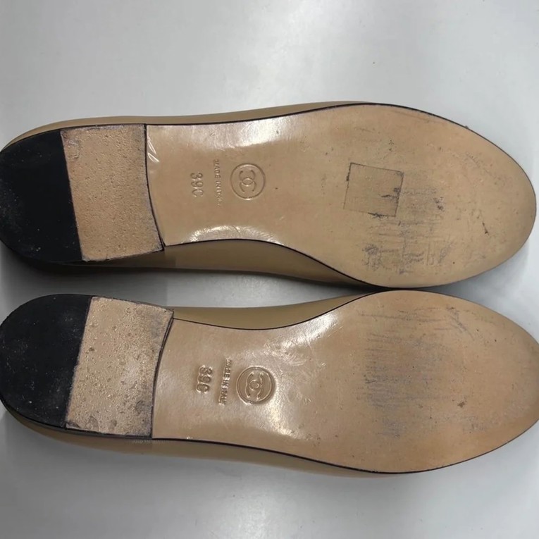Žena kupila Chanel cipele za 25 eura pa ostala bez teksta kad je došla kući