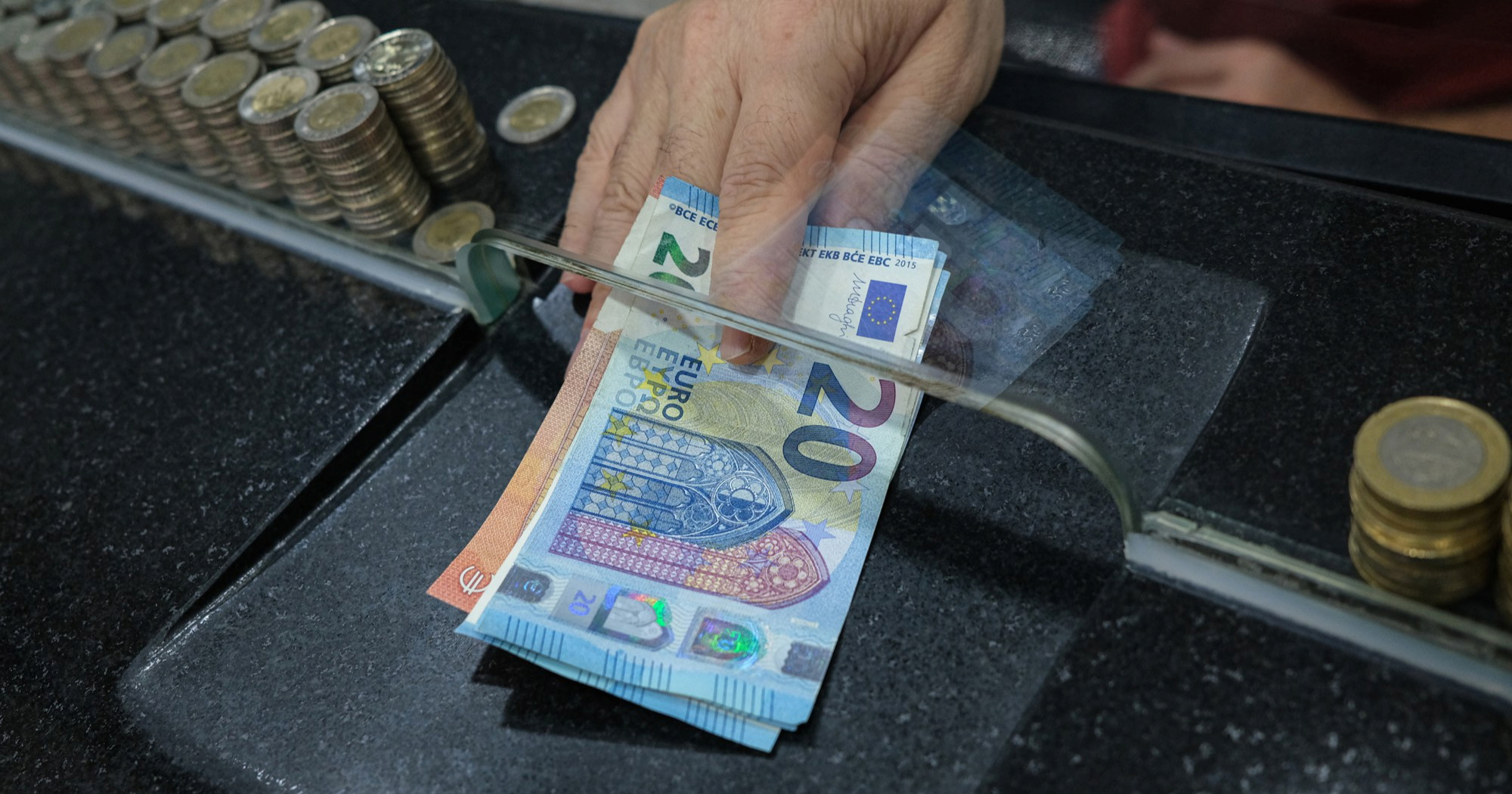 Austrijski guverner: Europa se mora pripremiti za značajniju globalnu ulogu eura