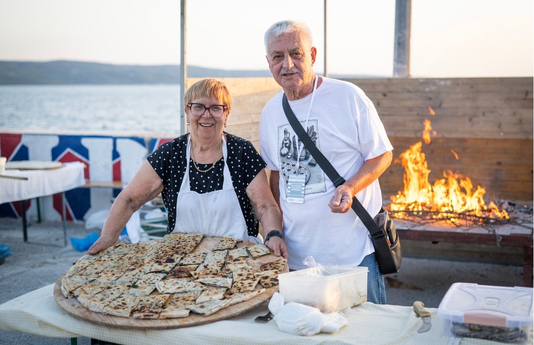FOTO Tisuće su došle zbog jedne delicije. Pogledajte kako je bilo u Dugom Ratu