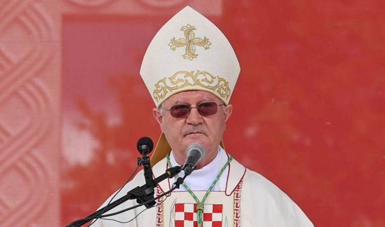 Nadbiskup Križić preuzeo dužnost: Pokušat ću i dalje stići pogledati utakmicu Hajduka