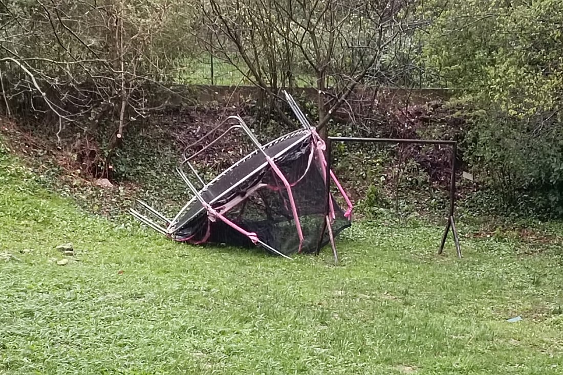 Po Zagrebu letjeli trampolini. Ljudi: "Bog bu me kaznio što se smijem"