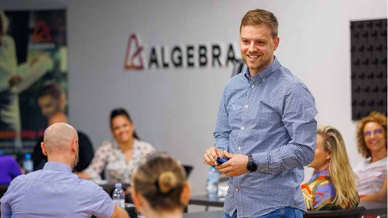 Algebra MBA programi pomažu u promjeni karijere, napredovanju i rastu plaća