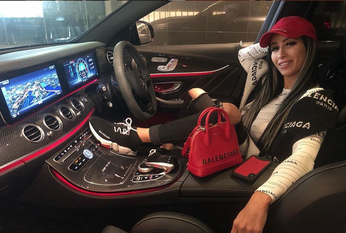 Mama s trogodišnjim djetetom jurila 230 km/h u Mercedesu. Ide u zatvor