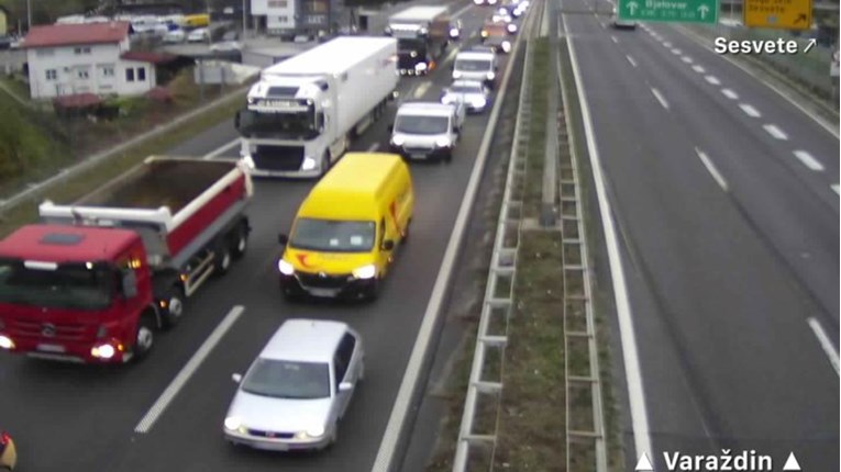 Kolona od pet kilometara na A4 prema Zagrebu