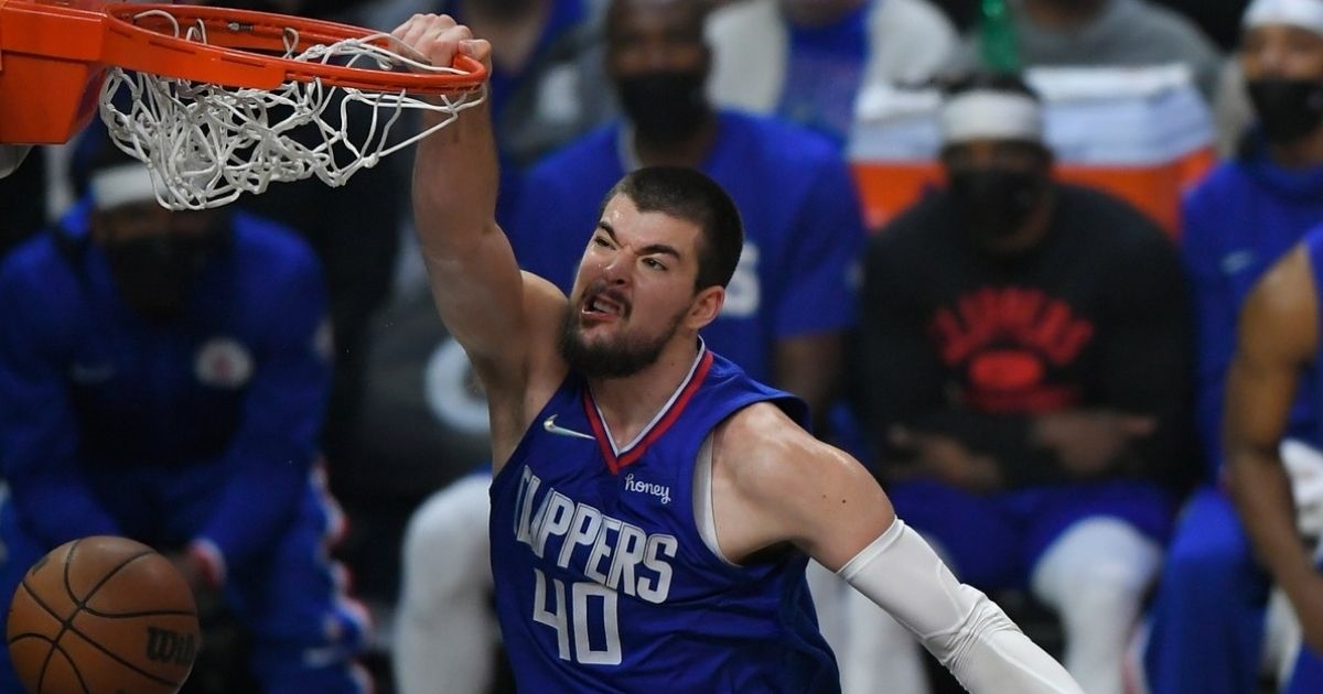 Zubac ostvario double-double protiv najbolje momčadi lige, Harden gledao užas Sixersa