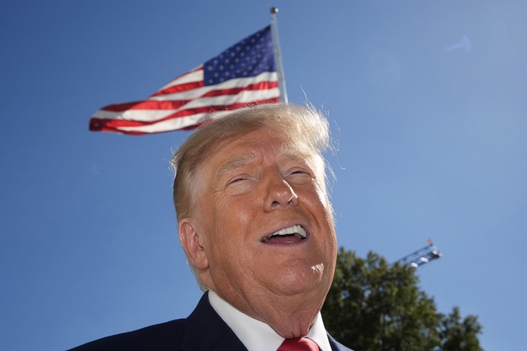 Trump osam dana prije izbora najavio nagradu od milijun dolara