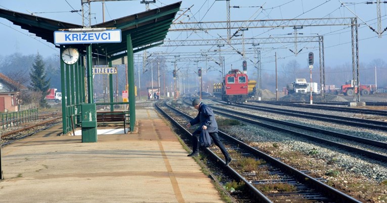 Dio vlakova na dionici Dugo Selo - Križevci do daljnjega neće voziti