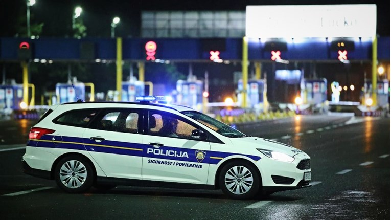 Audijem i bez vozačke divljački bježao policiji od Jastrebarskog do Ilice