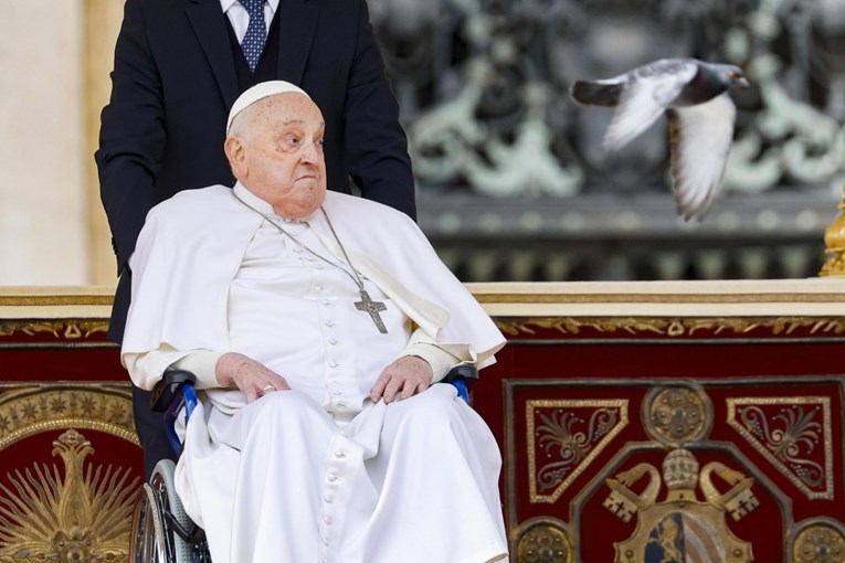 Vatikan slavi uskrsnu misu. Ne zna se hoće li Papa dati Urbi et Orbi