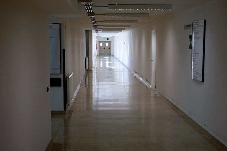 Uhićeni psihijatar ranije prijavljen da je tukao djecu i kolege. Do sada je radio