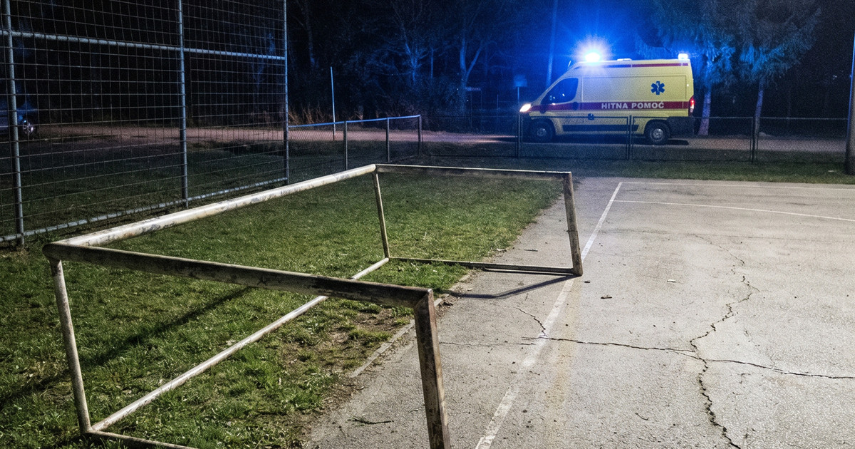 U Lekeniku 19-godišnjakinji pao nogometni gol na glavu. Bori se za život