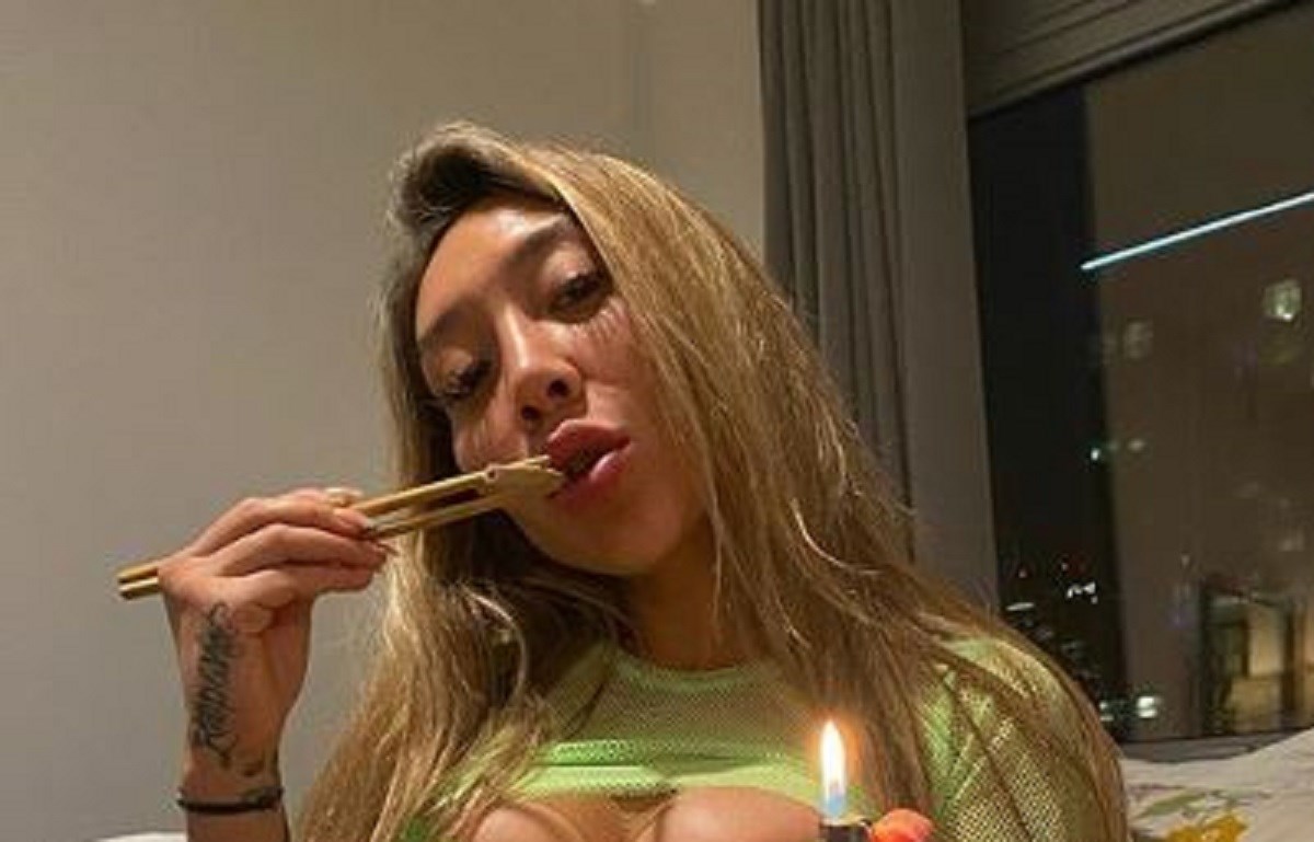 Radila kao konobarica, sad zarađuje 400.000 kuna mjesečno pušeći travu na Instagramu