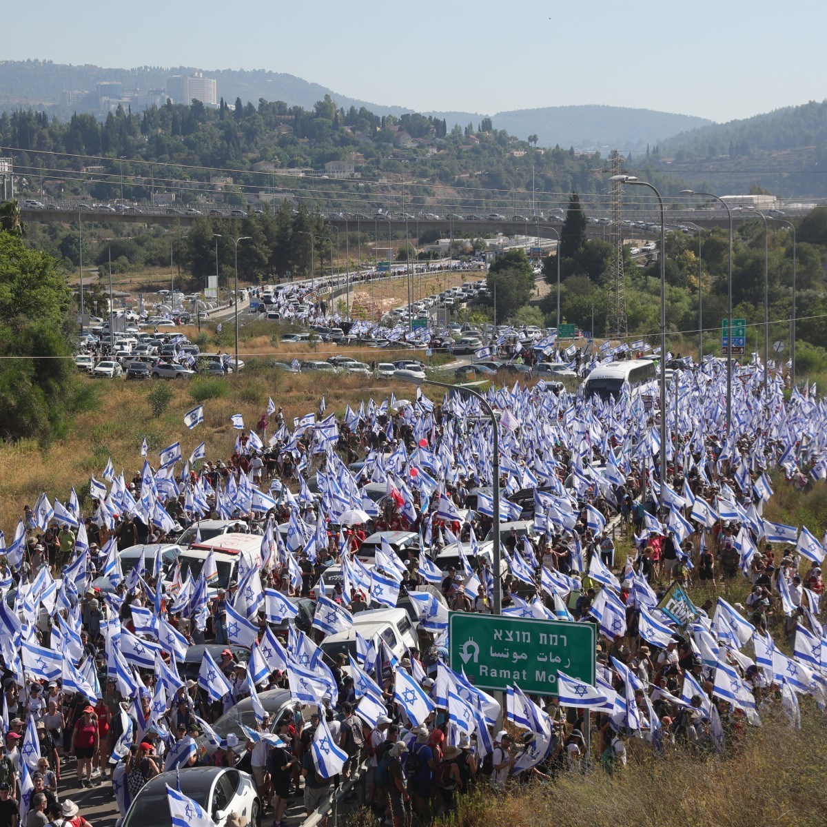 Veliki prosvjedi u Izraelu, Netanyahuu pala podrška