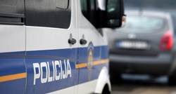 Mladić iz Metkovića prisiljavao policajca da prevozi migrante iz Kine i Turske
