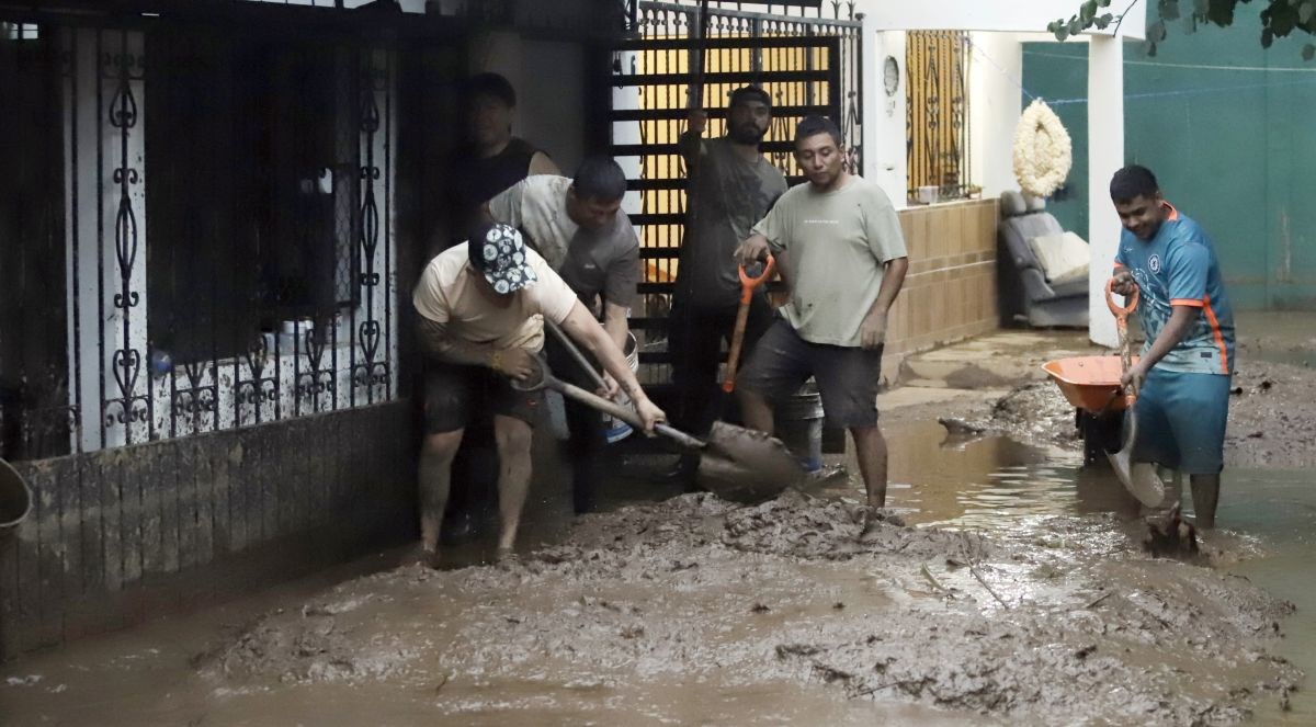 Razorne poplave u Meksiku. Najmanje 47 mrtvih i 38 ozlijeđenih