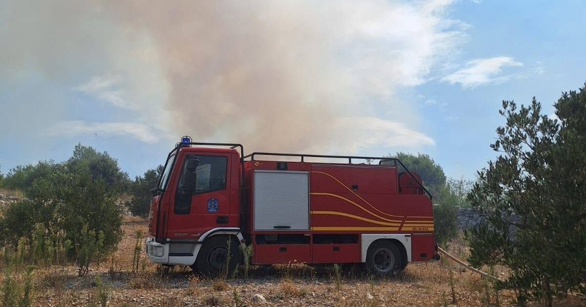 Zapalila se kamp-kućica kod Brodarice. Poginula jedna osoba
