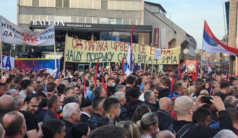 FOTO U Banjoj Luci prosvjed protiv Dodika. Gradonačelnik: Ovo je ustanak