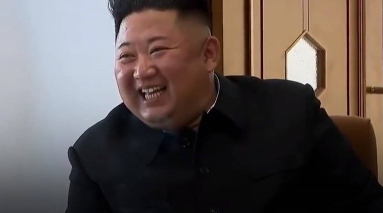 VIDEO Nove snimke Kim Jong-una: Puši cigare i smije se