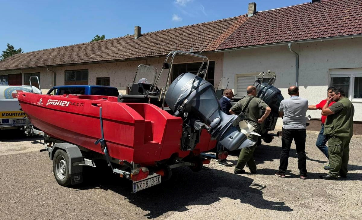 HGSS Vinkovci dobio dva nova čamca. Vrijede oko 15.000 eura