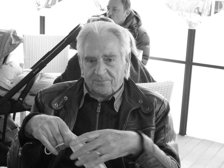 Umro je Luka Mitrović, poznat po legendarnom intervjuu s Jastrebom na prvoj crti