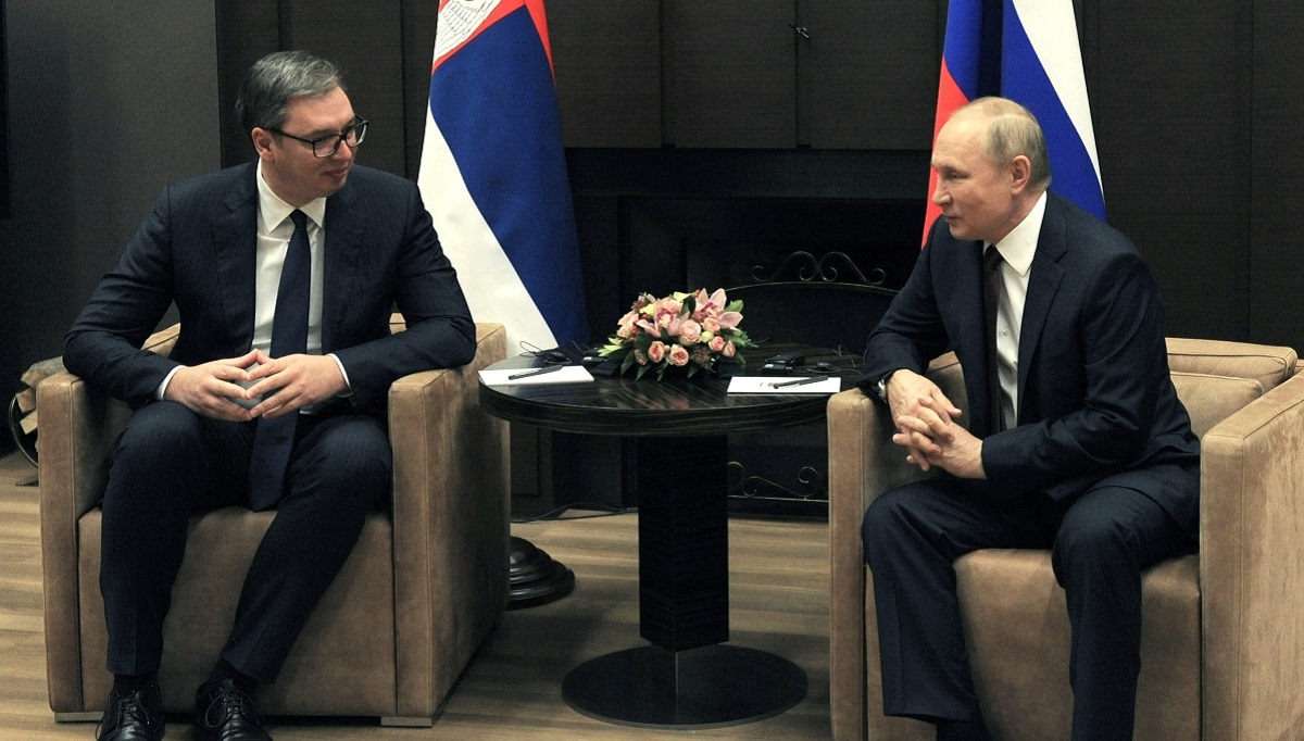 Njemački tisak: Kakvu to igru igra Vučić?