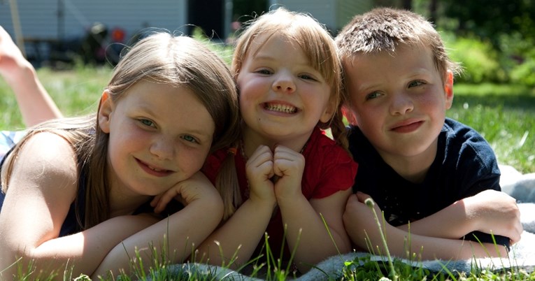 Pet situacija u životu kroz koje prolaze samo srednja djeca u obitelji