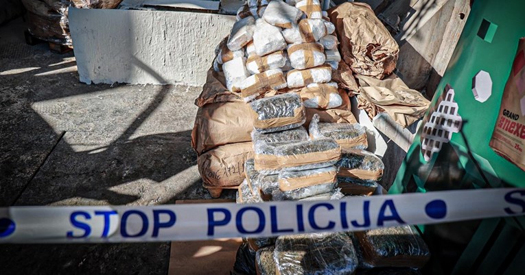 Krim policajac otkrio gdje dileri drže drogu, ukrao 49 kilograma pa dilao