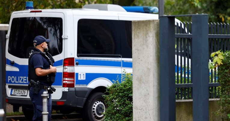 Javili njemačkoj policiji da trebaju prevesti tijelo. U stanu pronađen raskomadan leš