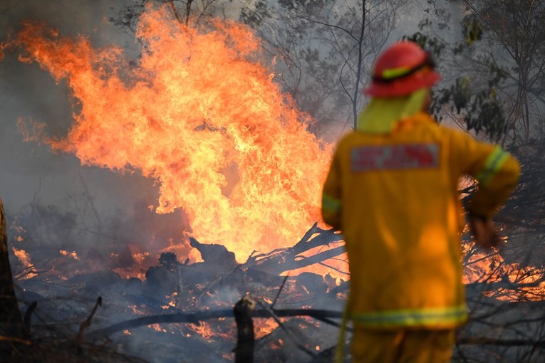 Požari gutaju Australiju: Ljudi bježe, ima mrtvih
