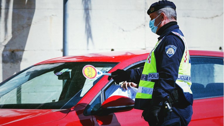 Policija u Križevcima u prometu zaustavila dva mladića, našli im drogu