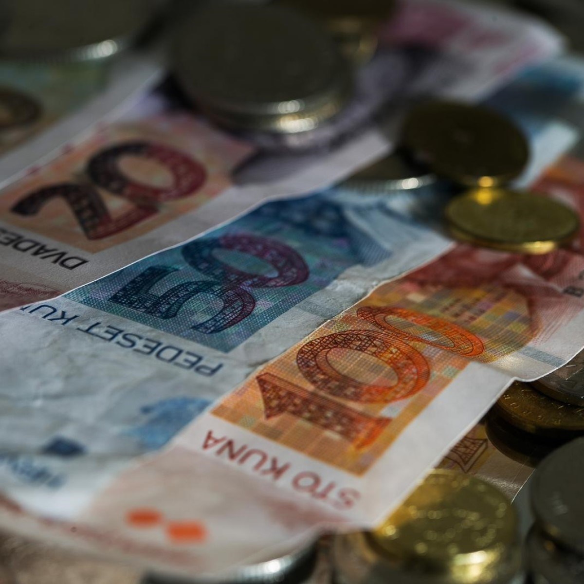 U blokadi je više od 230 tisuća građana, duguju 24.7 milijardi kuna
