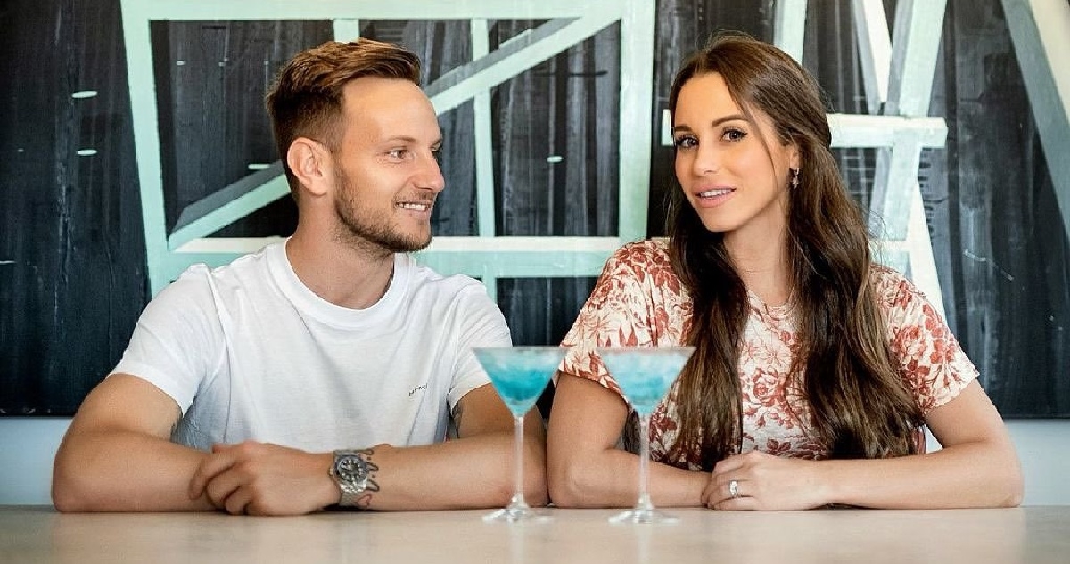 Rakitić objavio selfie sa suprugom, pažnju privukao njen dekolte