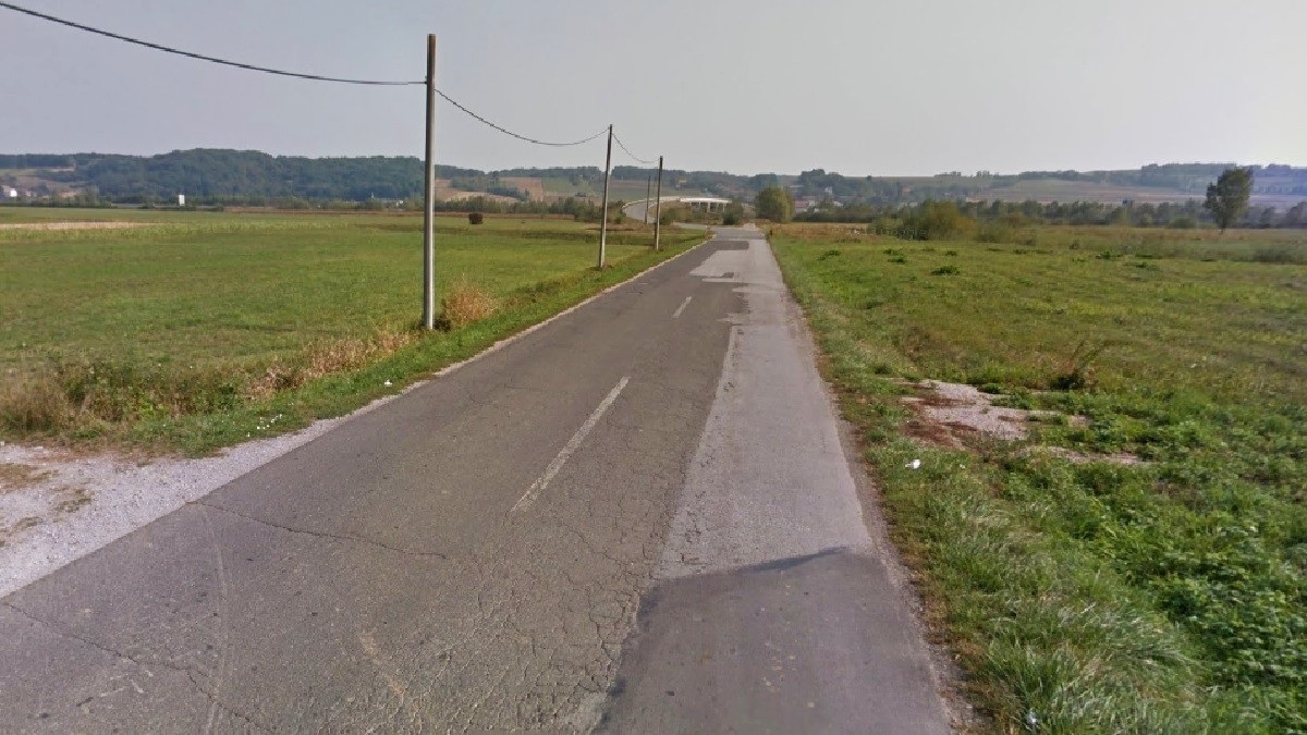 Auto sletio s ceste kod Zeline, jedna osoba poginula