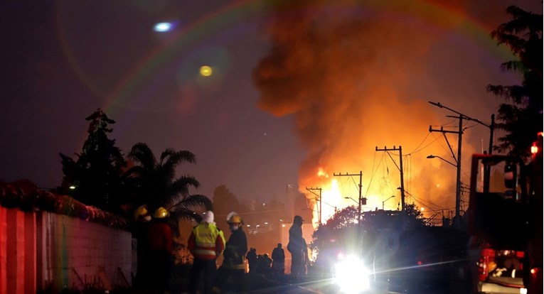 Velika eksplozija na plinovodu u Meksiku. Poginula je jedna osoba, 15 je ozlijeđenih