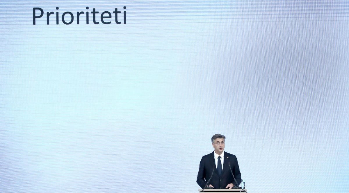 Postoji li nebitnija stvar od hrvatskog predsjedanja EU-om?