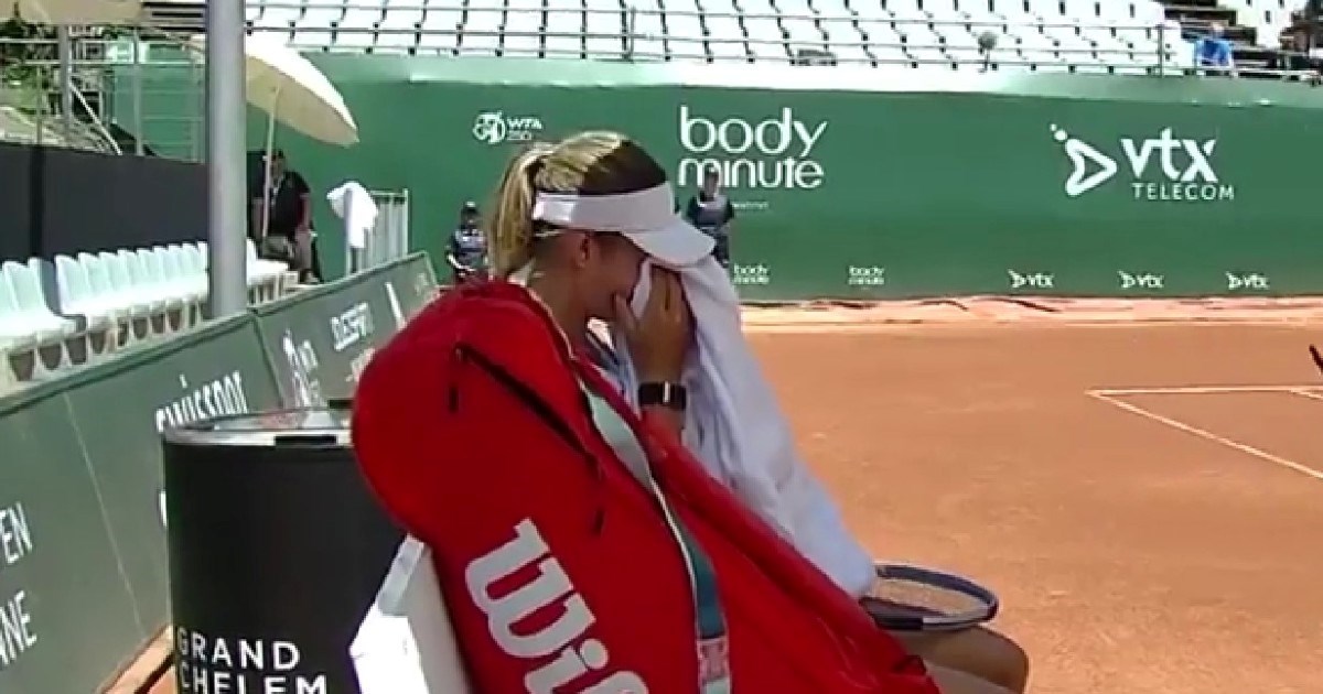 VIDEO Ruskinja se rasplakala zbog publike, Srpkinja gledatelje molila da šute