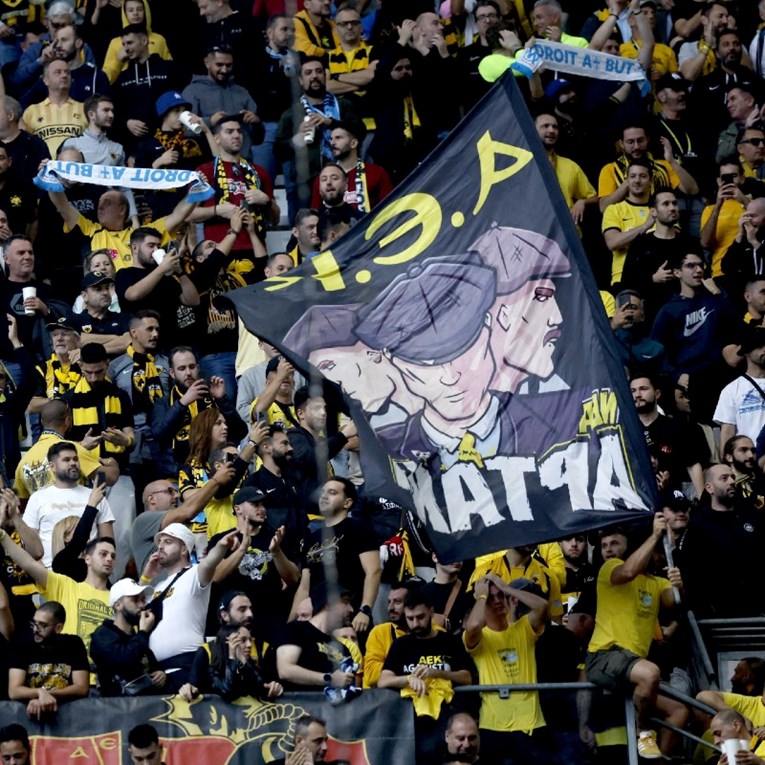 Kaos u Grčkoj. Mladi navijač AEK-a izboden na smrt u huliganskom sukobu
