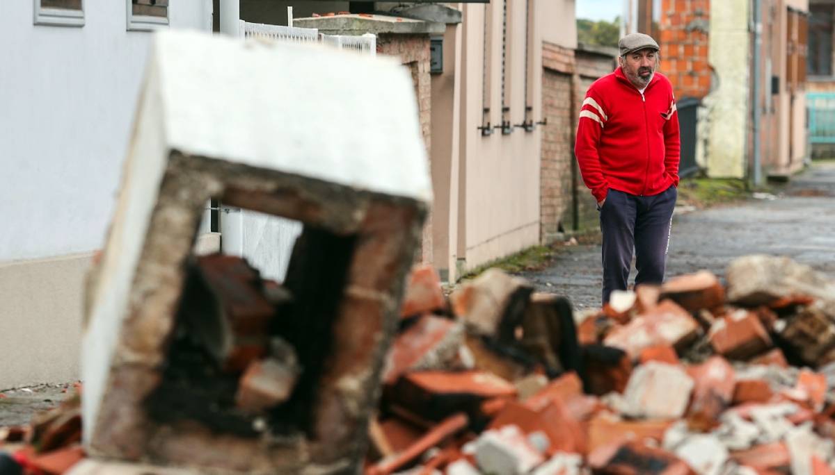 Pogledajte kako izgleda Petrinja točno mjesec dana nakon razornog potresa