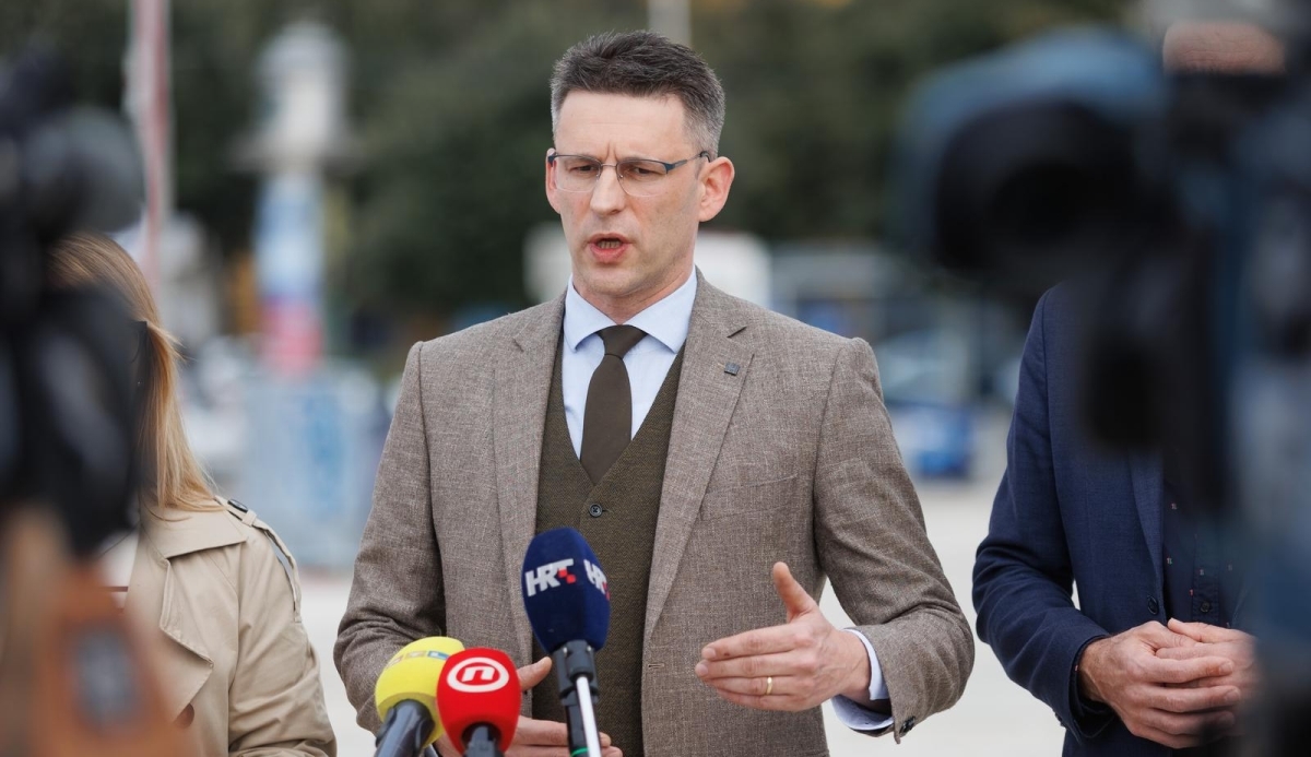 Petrov: Milanović nije glup, jasno je zašto ovo radi