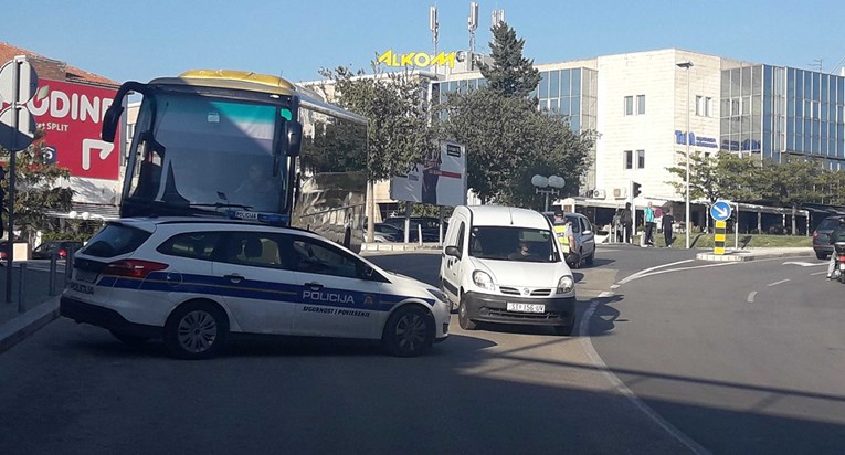 U Splitu napadnut mađarski kombi, napadači uhićeni