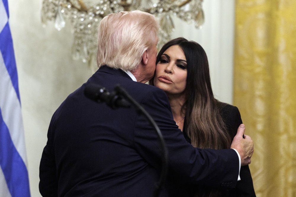 Veleposlanica i bivša Trumpova zaručnica gurala grčku firmu po Balkanu